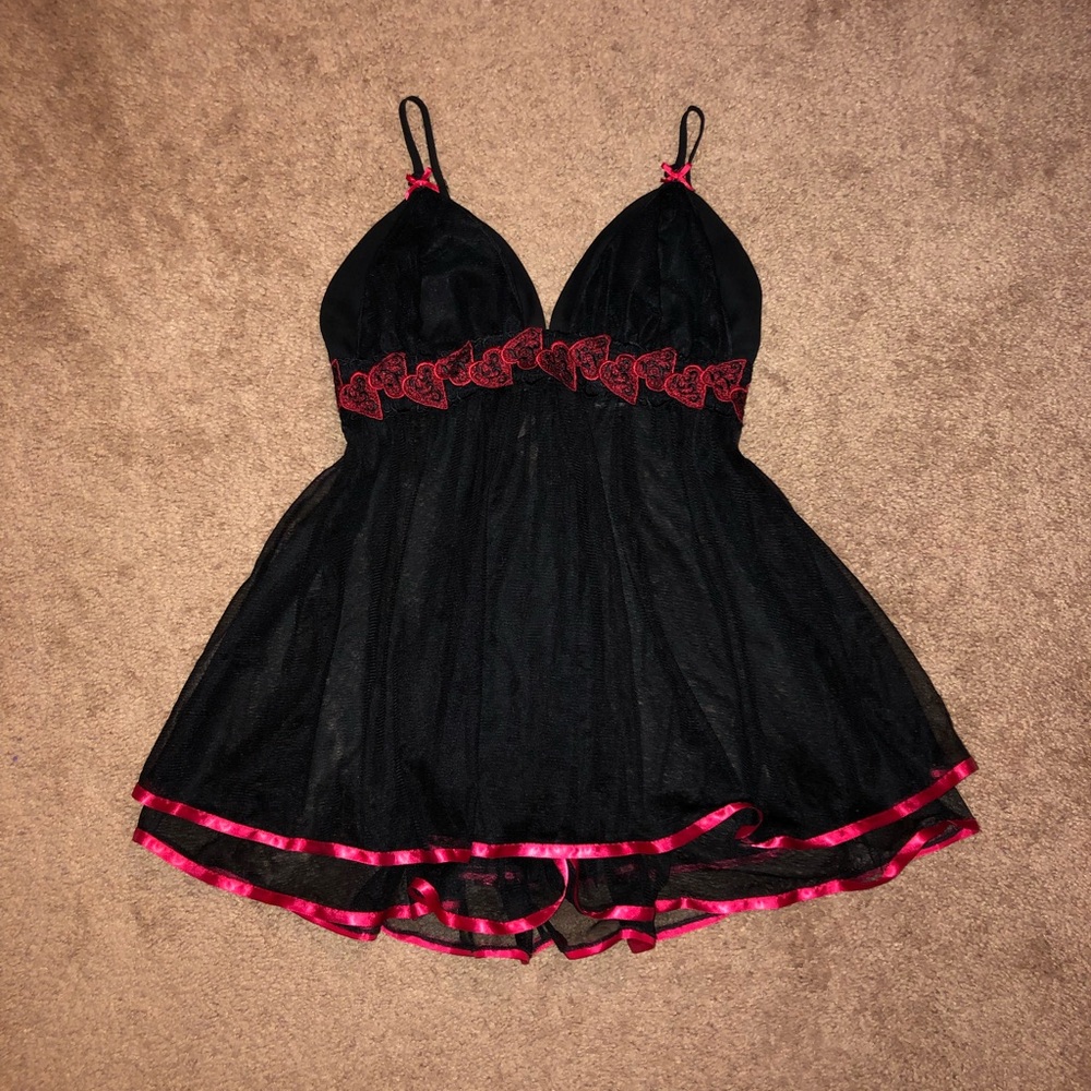 •Black & Red Lace Teddy•